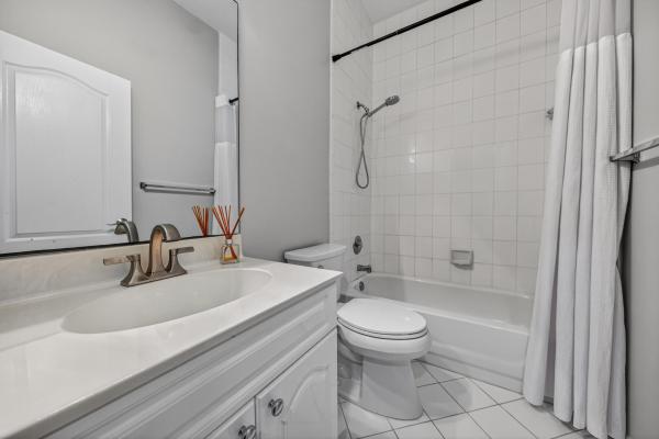 Villa Victoria, 835 NE 17th Way, Fort Lauderdale, Florida 33304, image 2
