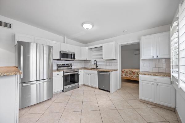 Forest Hill Village, 2179 Pepper Rd, West Palm Beach, Florida 33415, image 2