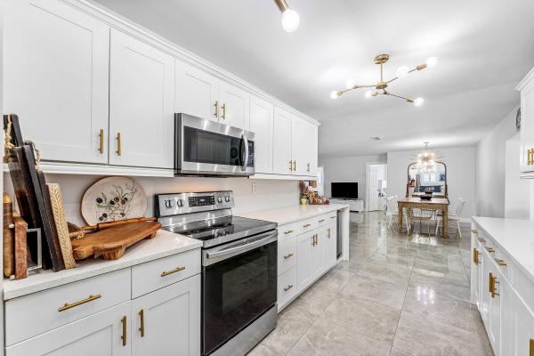 Country Club Village, 581 NW 13th Dr, Boca Raton, Florida 33486, image 3