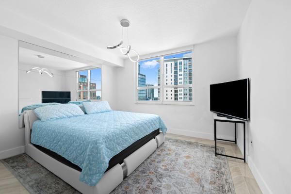 350 Las Olas Place, 350 SE 2nd St #2280, Fort Lauderdale, Florida 33301, image 2