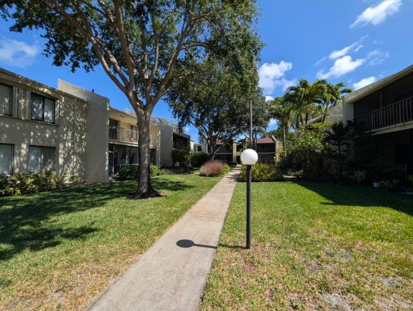 Pines Of Jupiter Tequesta, 150 Pineview Rd #E6, Jupiter, Florida 33469, image 3