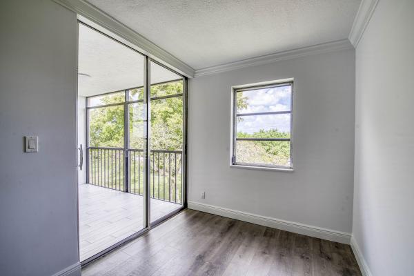 Huntington Lakes 2, 6795 Huntington Ln #406, Delray Beach, Florida 33446, image 2