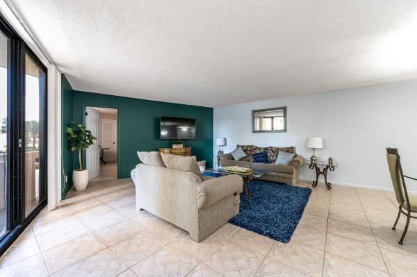 Phoenix Towers, 2800 N Ocean Dr #A2B, Riviera Beach, Florida 33404, image 3