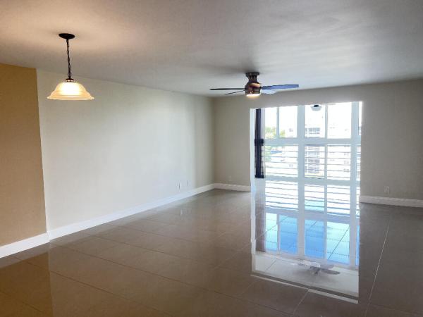 Meadowbrook Lakes View, 301 SE 3rd St #606, Dania Beach, Florida 33004, image 2