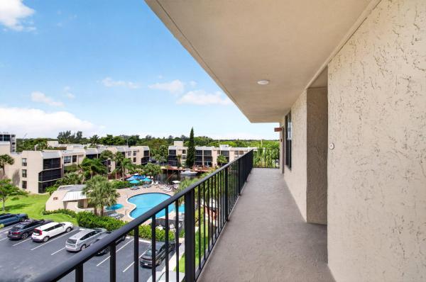 Boca Bayou, 12 Royal Palm Way #5010, Boca Raton, Florida 33432, image 1