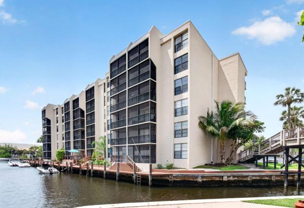 Boca Bayou, 12 Royal Palm Way #5010, Boca Raton, Florida 33432, image 2