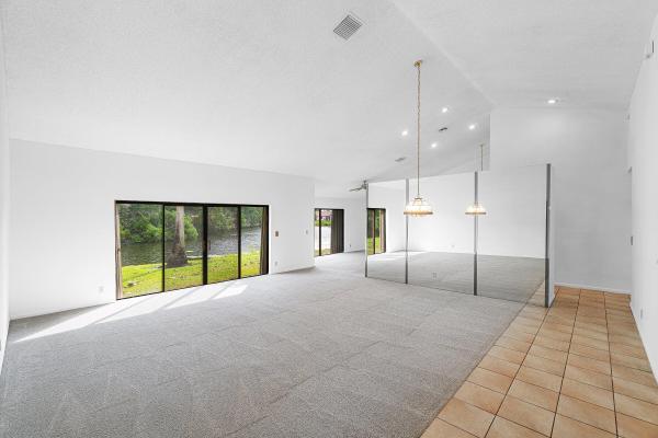 Sun Valley 2, 9297 Laurel Green Dr, Boynton Beach, Florida 33437, image 3
