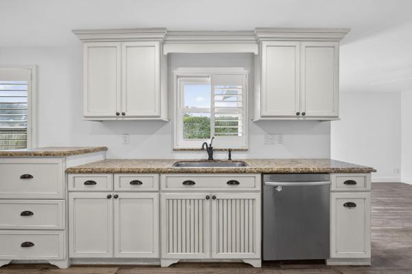 Le Chalet, 8443 Elaine Dr, Boynton Beach, Florida 33472, image 3