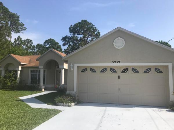 5939 NW Foust Cir, Port St. Lucie, Florida 34986, image 2