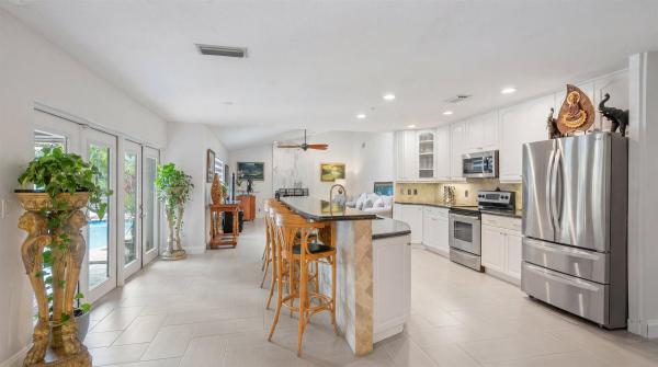 Pinewood Of Wellington, 13175 Doubletree Cir, Wellington, Florida 33414, image 3