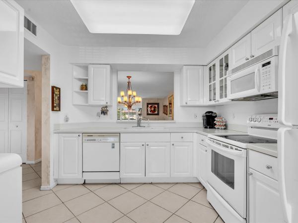 12511 Imperial Isle Dr #402, Boynton Beach, Florida 33437, image 3