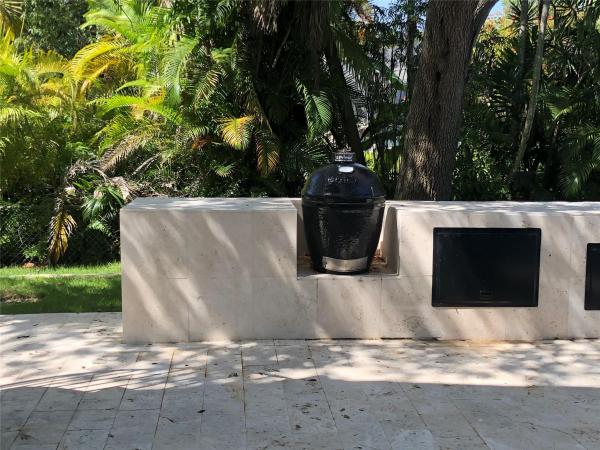Riviera, 5100 Granada Blvd, Coral Gables, Florida 33146, image 1