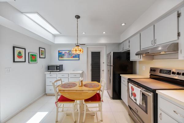 Ridgepointe Woods Villas, 22 Ridge Pointe Dr #C, Boynton Beach, Florida 33435, image 3