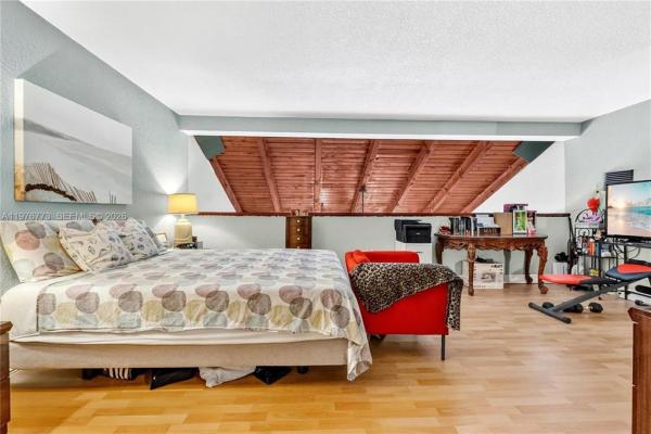 Villas East, 1490 Laguna Ln, Pembroke Pines, Florida 33026, image 2