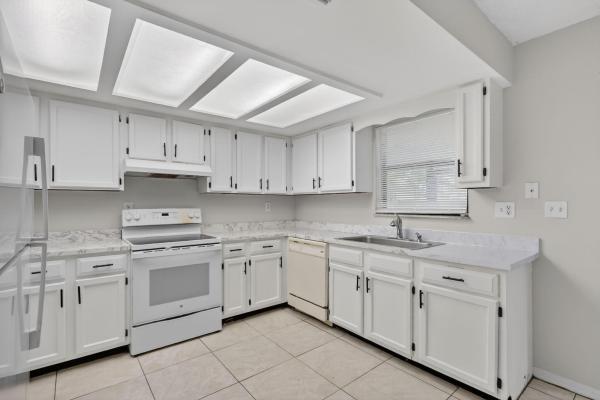 941 SE Atlantus Ave, Port St. Lucie, Florida 34983, image 3