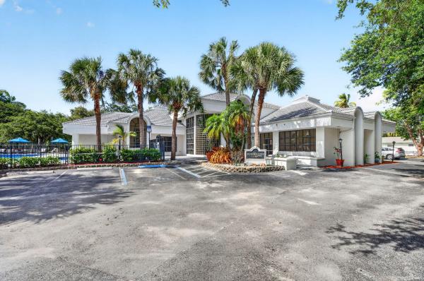 Marina Oaks, 2445 SW 18th Ter #703, Fort Lauderdale, Florida 33315, image 2