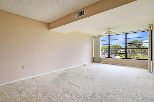 Whitehall, 3526 Whitehall Dr #302, West Palm Beach, Florida 33401, image 3