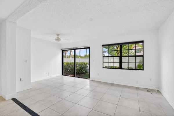 Tivoli Court At The Fountains Of Palm Beach, 4068 Tivoli Ct, Lake Worth, Florida 33467, image 2