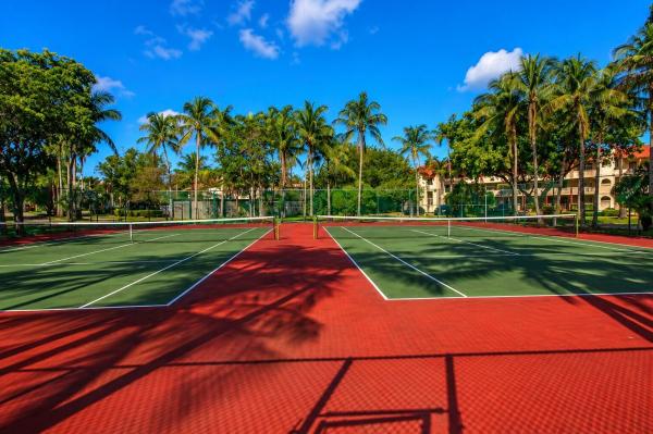 Sunrise Lakes 1, 2750 W Sunrise Lakes Dr #112, Sunrise, Florida 33322, image 1