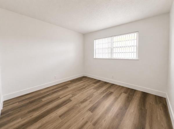 Applegreen, 601 S State Road 7 #2H, Margate, Florida 33068, image 3