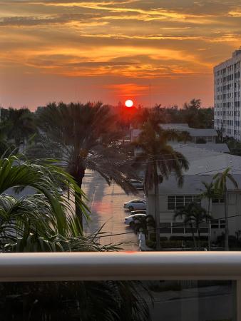 Parker Tower, 3140 S Ocean Dr #410, Hallandale Beach, Florida 33009, image 2