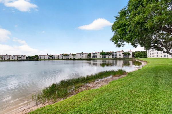 Huntington Pointe, 14111 Royal Vista Dr #310, Delray Beach, Florida 33484, image 2