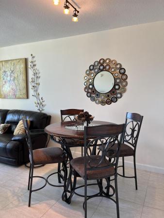 Marina Village At Boynton Beach, 100 NE 6th St #206, Boynton Beach, Florida 33435, image 1