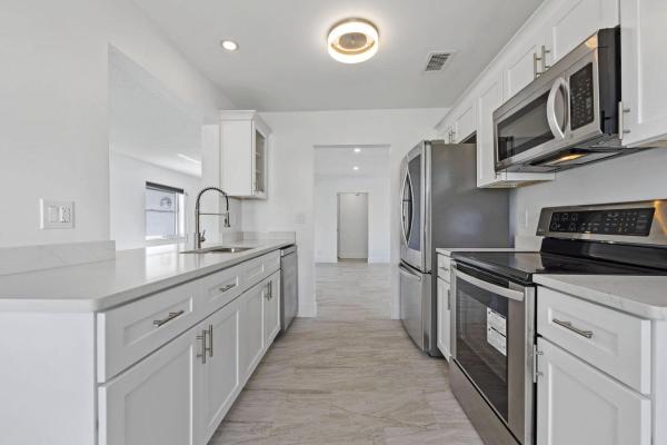 Palm Beach Leisureville, 1590 SW 14th Ave, Boynton Beach, Florida 33426, image 1