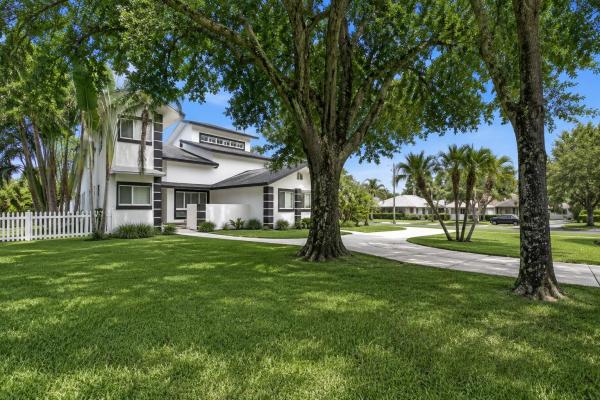 Tara Estates, 10400 W Tara Blvd, Boynton Beach, Florida 33437, image 3
