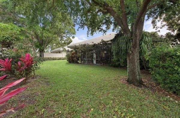Sun Terrace At Lake Catherine, 1092 Bedford Ave, Palm Beach Gardens, Florida 33403, image 1