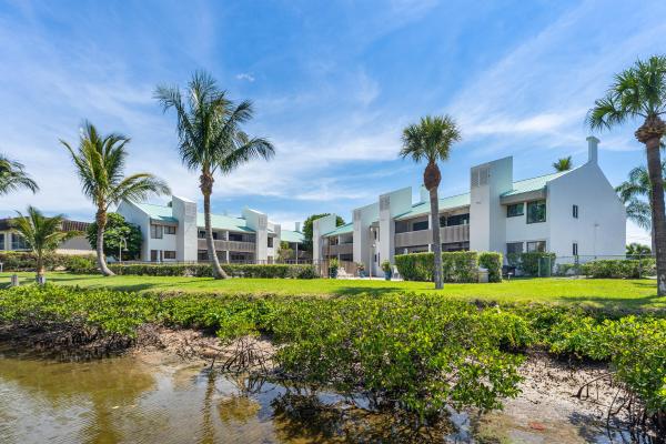 Riveredge, 412 Southwind Dr #B2, North Palm Beach, Florida 33408, image 1