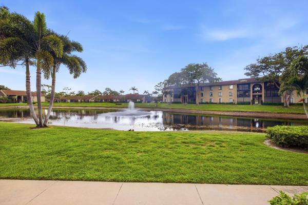 Pine Ridge North 3, 722 Sunny Pine Way #B1, Greenacres, Florida 33415, image 3