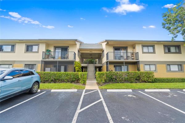 Tivoli Trace, 567 Trace Cir #104, Deerfield Beach, Florida 33441, image 3