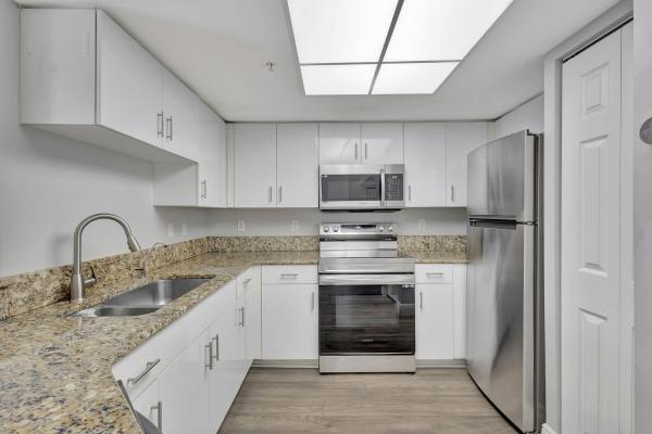 Grand View At Crestwood, 600 N Crestwood Ct Ct #609, Royal Palm Beach, Florida 33411, image 1
