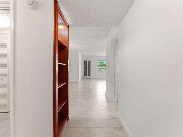 1821 NE 40th Ct #305, Lighthouse Point, Florida 33064, image 2