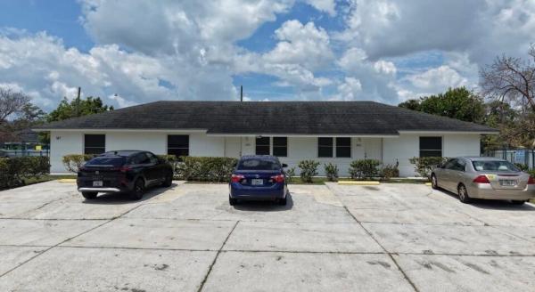 Royal Palm Estates, 131 Avocado Ave, West Palm Beach, Florida 33413, image 1