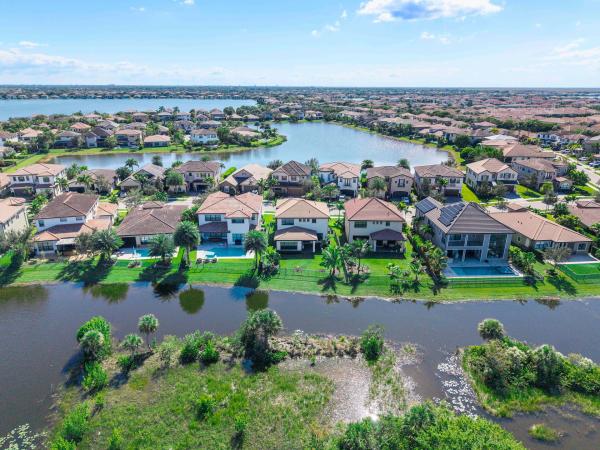 Watercrest At Parkland, 11425 Watercrest Cir E, Parkland, Florida 33076, image 3