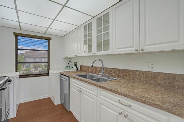 13934 SW 52nd Ter, Unincorporated Dade County, Florida 33175, image 3