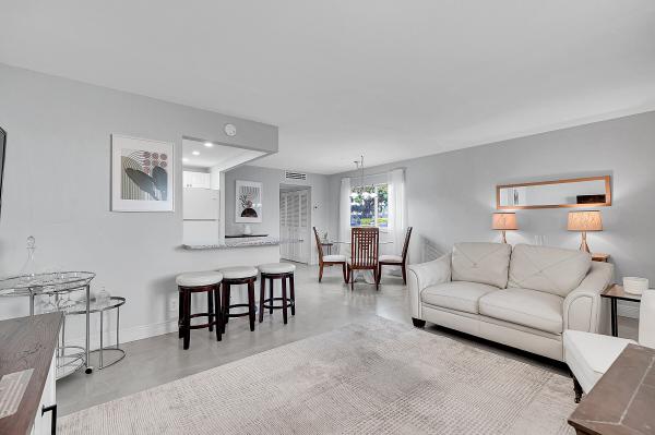 646 Flanders N, Delray Beach, Florida 33484, image 2