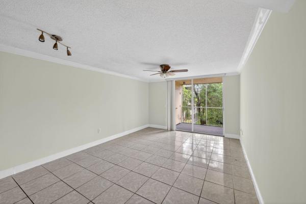 Las Vistas At Doral, 8363 Lake Dr #308, Doral, Florida 33166, image 2