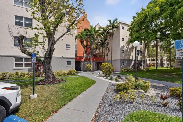 Las Vistas At Doral, 8363 Lake Dr #308, Doral, Florida 33166, image 1