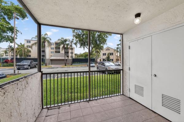 Las Vistas At Doral, 8373 Lake Dr #101, Doral, Florida 33166, image 2