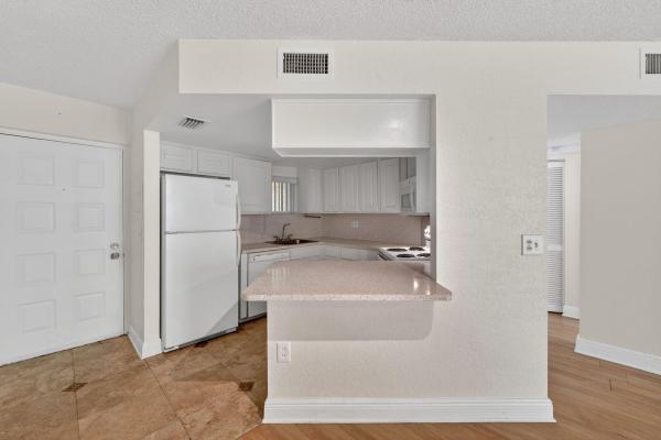 Las Vistas At Doral, 8353 Lake Dr #204, Doral, Florida 33166, image 1