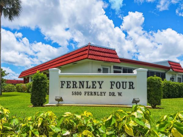 5800 W Fernley Dr #9, West Palm Beach, Florida 33415, image 2