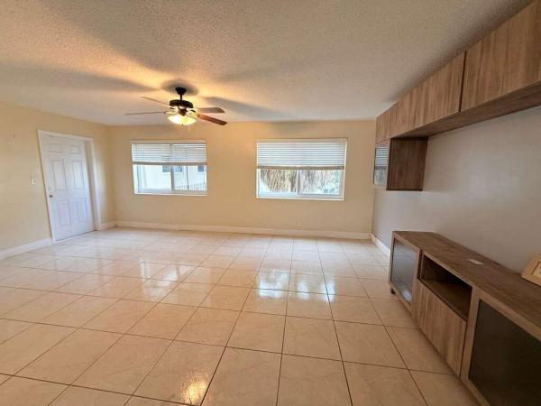 Paradise Gardens 3, 2210 Taylor St #207, Hollywood, Florida 33020, image 1