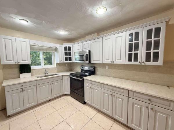 Paradise Gardens 3, 2210 Taylor St #207, Hollywood, Florida 33020, image 2