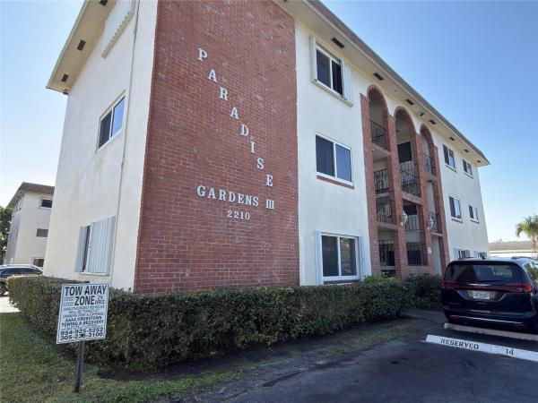 Paradise Gardens 3, 2210 Taylor St #207, Hollywood, Florida 33020, image 3
