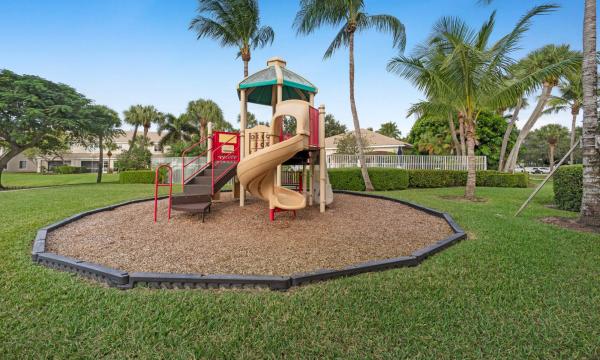 Palmbrooke Townhomes, 4799 Palmbrooke Cir, West Palm Beach, Florida 33417, image 3