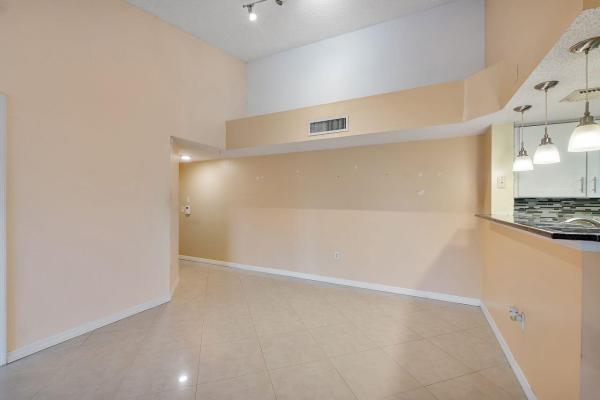 5011 Wiles Rd #303, Coconut Creek, Florida 33073, image 2