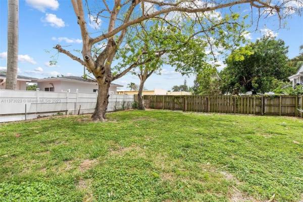 Hollywood Park, 2434 Mckinley St, Hollywood, Florida 33020, image 1